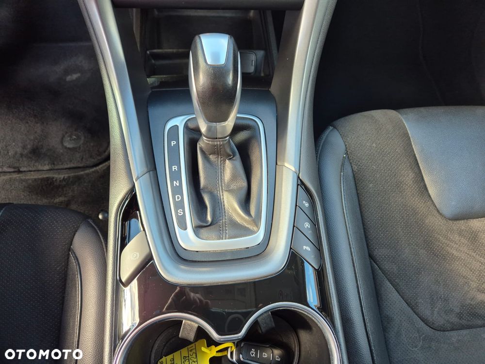 Ford Mondeo 2.0 EcoBoost STart-Stopp Autom Titanium - 18