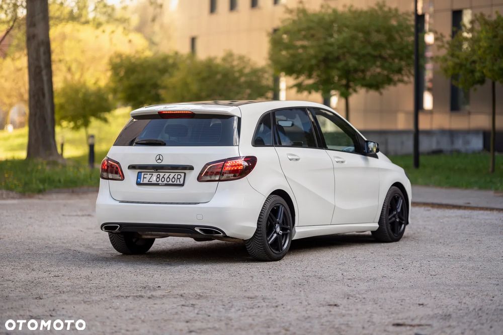 Mercedes-Benz Klasa B 250 4Matic 7G-DCT Urban - 3