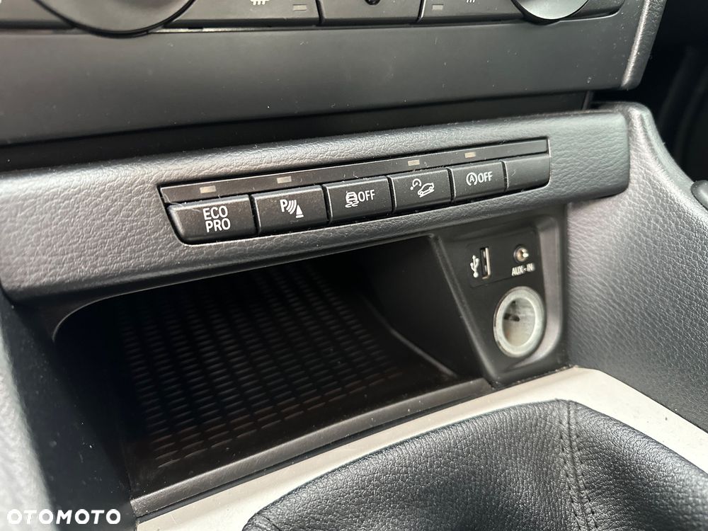 BMW X1 xDrive18d - 16