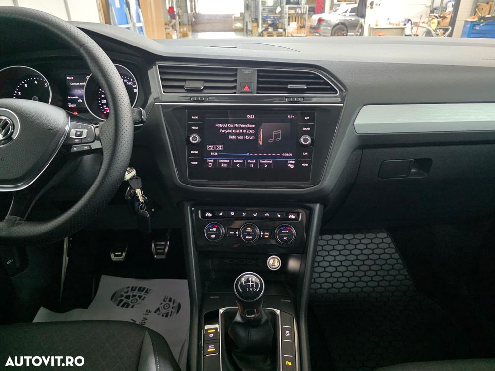 Volkswagen Tiguan - 14