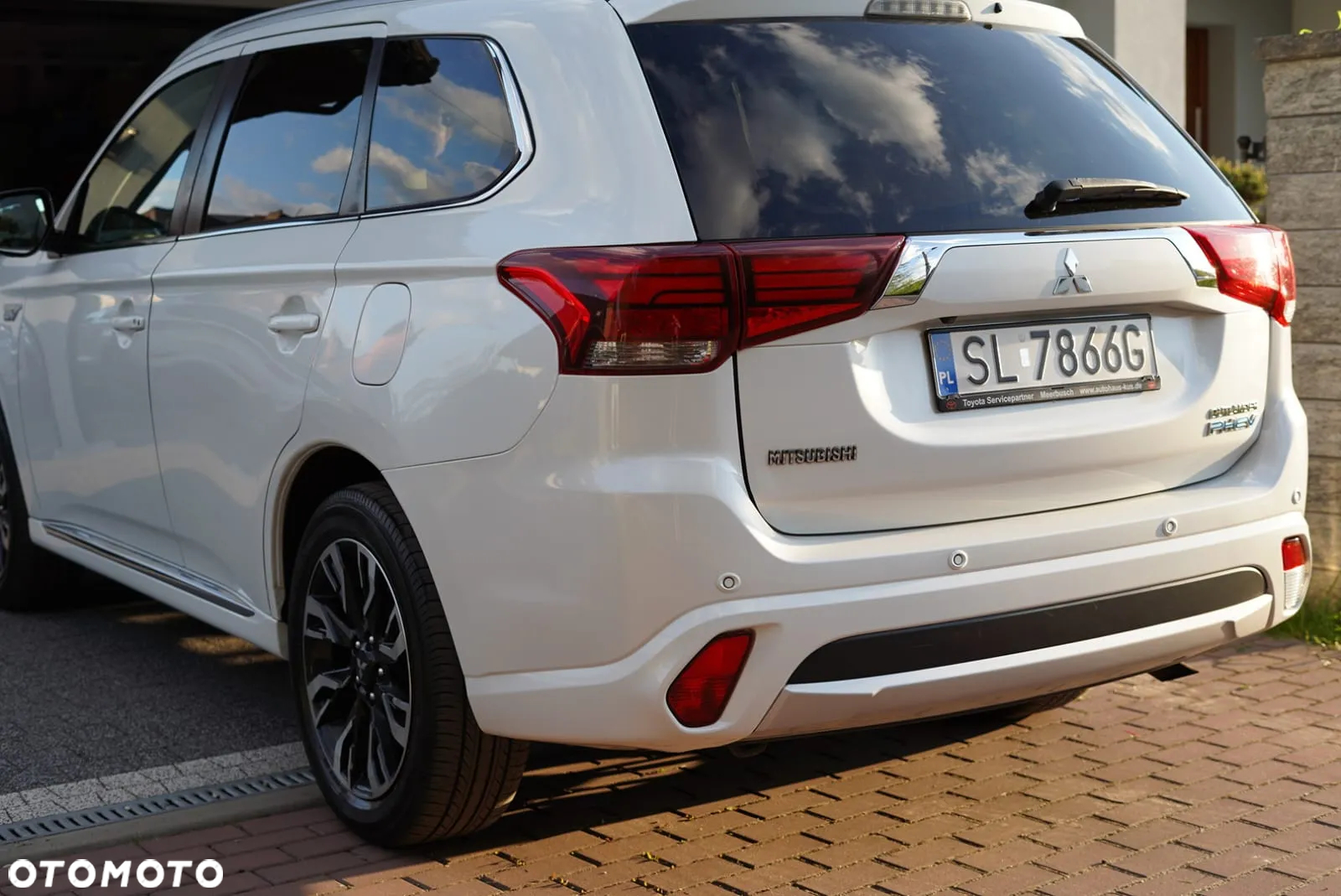 Mitsubishi Outlander 2.0 Instyle Navi 4WD CVT - 5