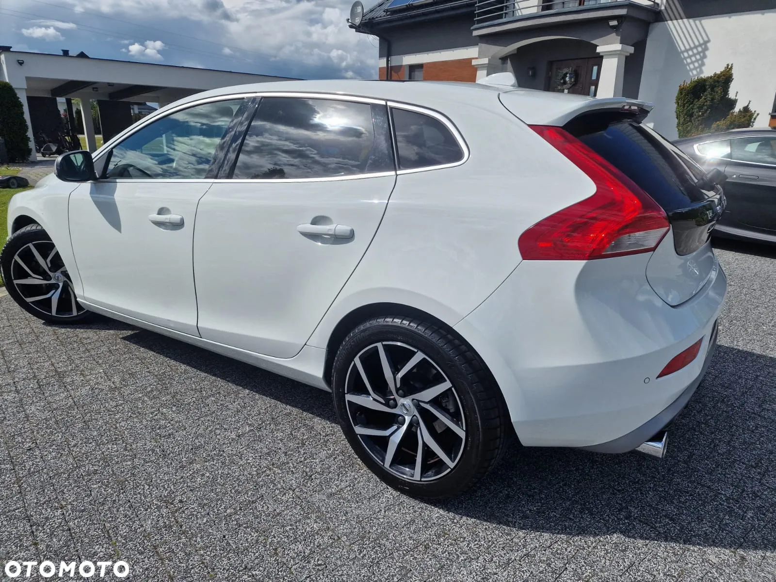 Volvo V40 D3 Geartronic RDesign - 15