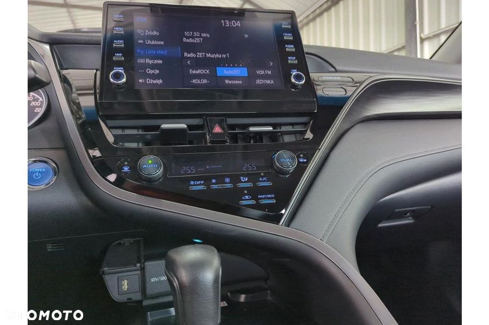 Toyota Camry 2.5 Hybrid Executive CVT - 14