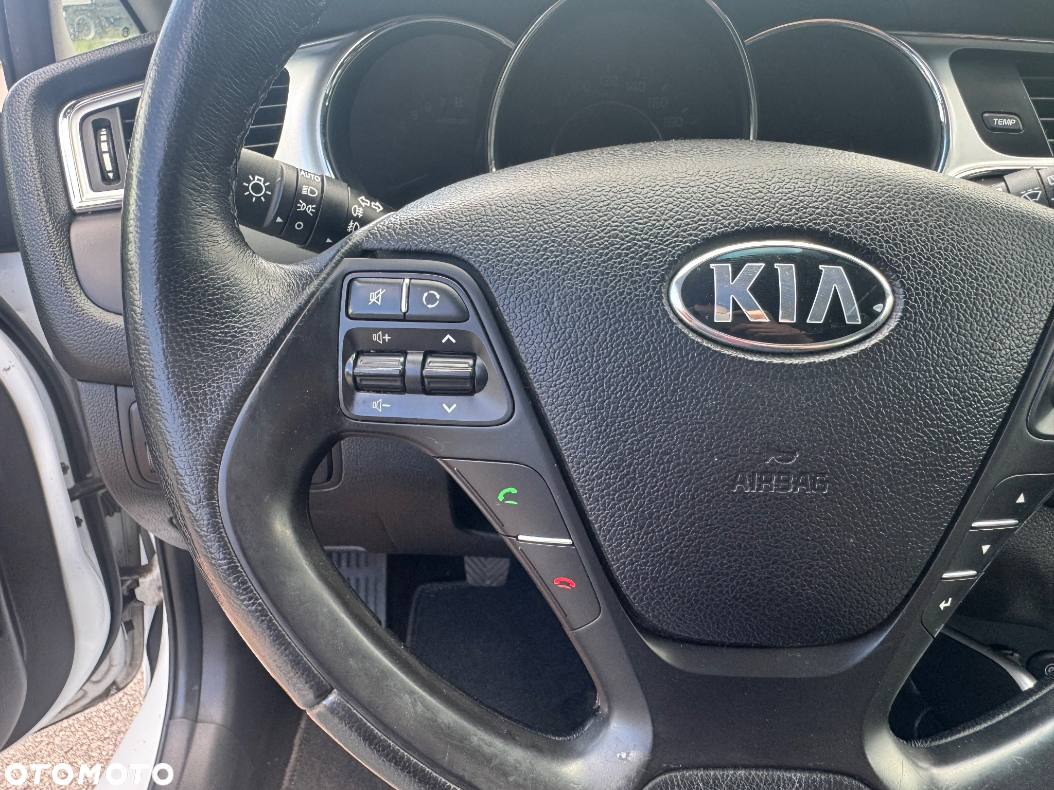 Kia Ceed 1.6 GDI SW Platinum Edition - 16