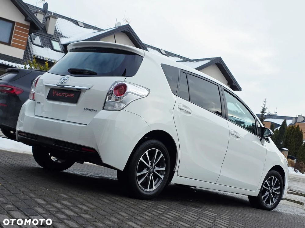 Toyota Verso 1.6 D-4D Premium - 6