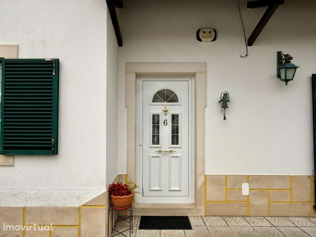 Moradia Geminada T3 + 1 em Vila Nogueira de Azeitão - Grande imagem: 2/52