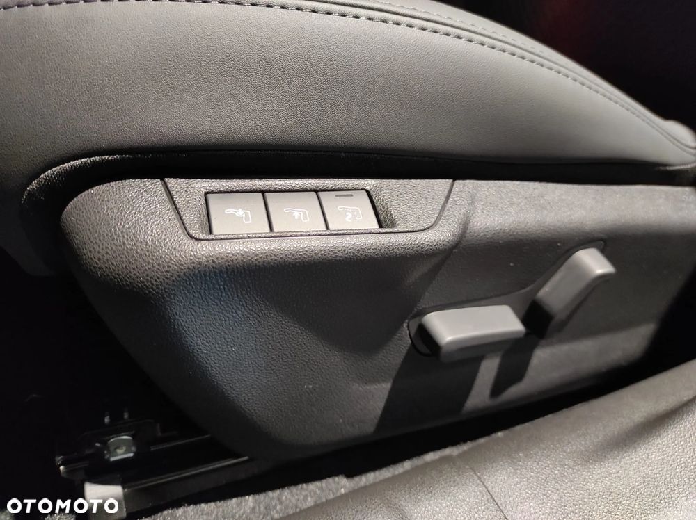 Alfa Romeo Junior 1.2 mHEV Ti eDCT - 17