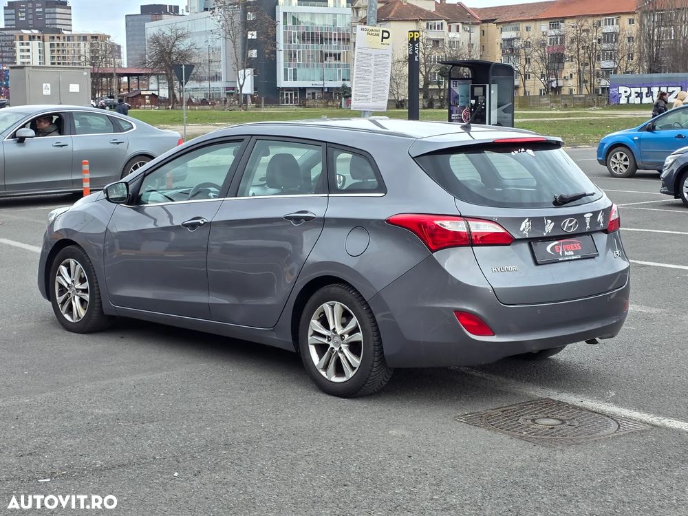 Hyundai i30 1.6 CRDI Exclusive - 3