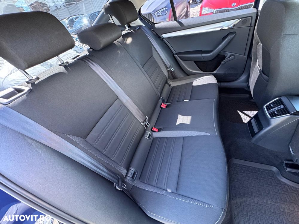 Skoda Octavia 1.6 TDI Ambition - 11