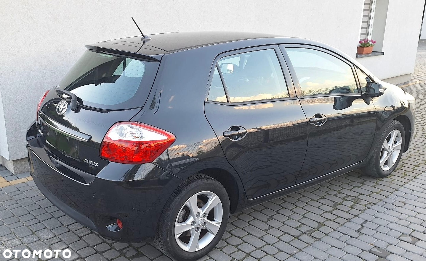 Toyota Auris 1.6 Sol - 2