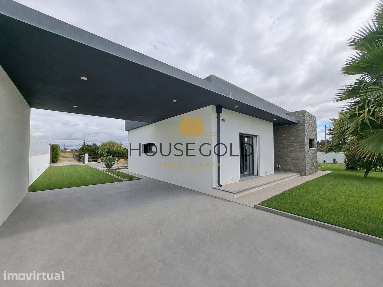 Moradia em Marinhais (MR-317)  3 Quartos | Terreno com 2.642 m² - Grande imagem: 3/60