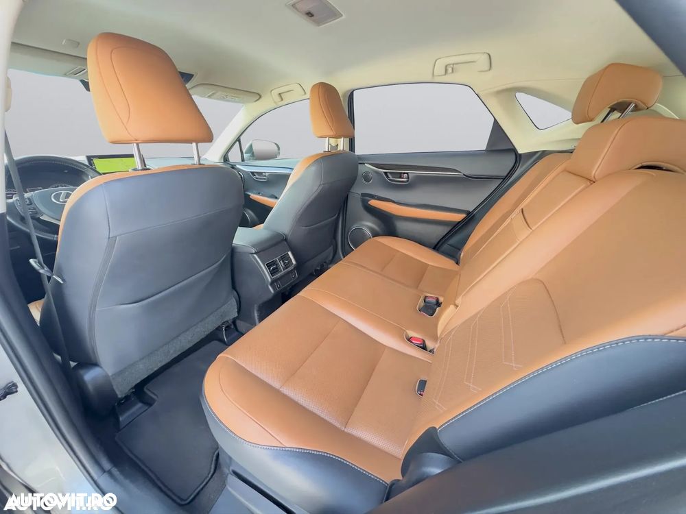 Lexus Seria NX 300h E-FOUR Luxury Line - 17