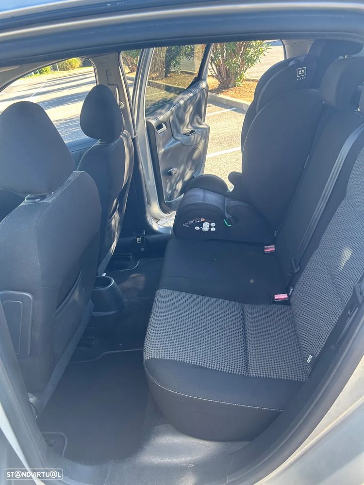 Peugeot 207 1.4 16V SE Sportium - 8