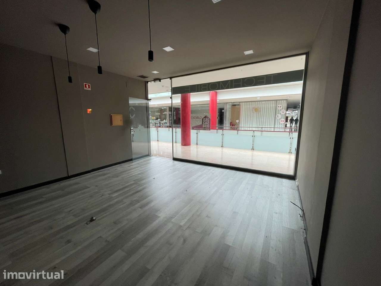 Loja à Venda no Centro Comercial São Francisco – Guimarães - Grande imagem: 5/11
