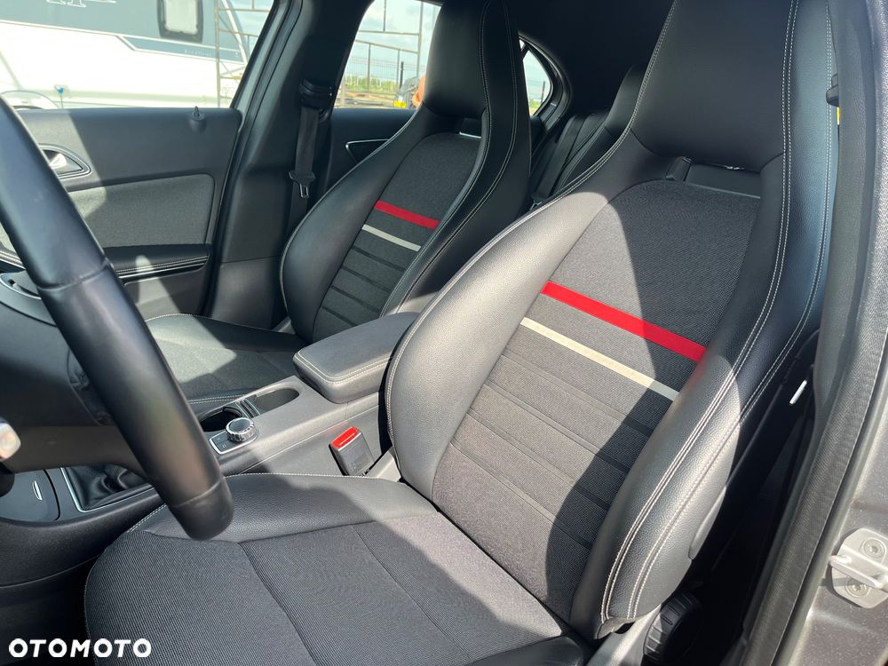 Mercedes-Benz Klasa A 180 (BlueEFFICIENCY) - 21
