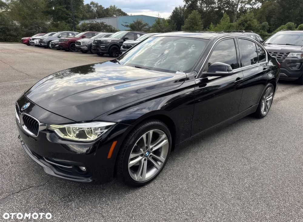 BMW Seria 3 330i xDrive Luxury Line - 1
