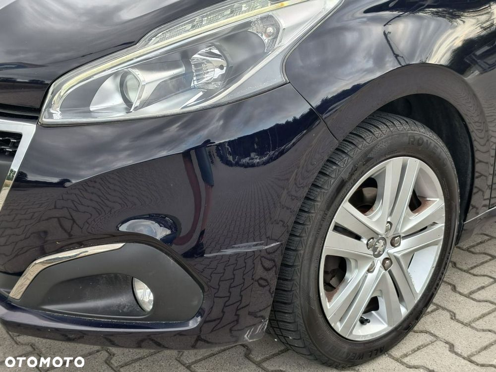 Peugeot 208 - 30