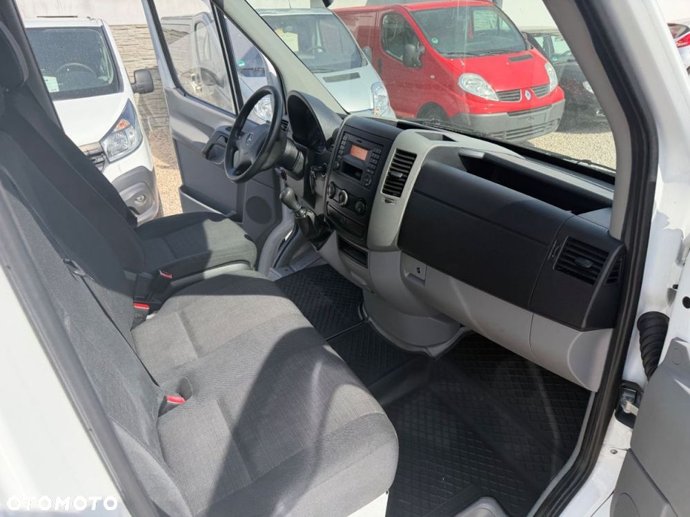 Mercedes-Benz Sprinter - 7