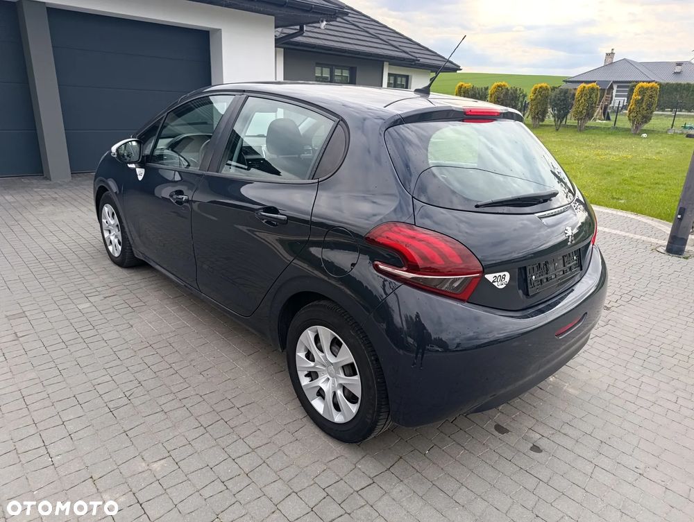 Peugeot 208 - 9