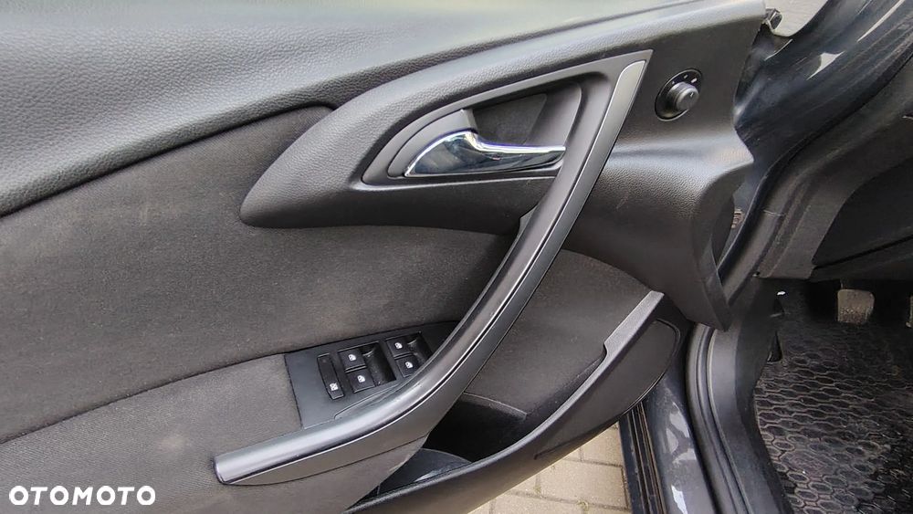 Opel Astra 1.4 T Cosmo EU6 - 26