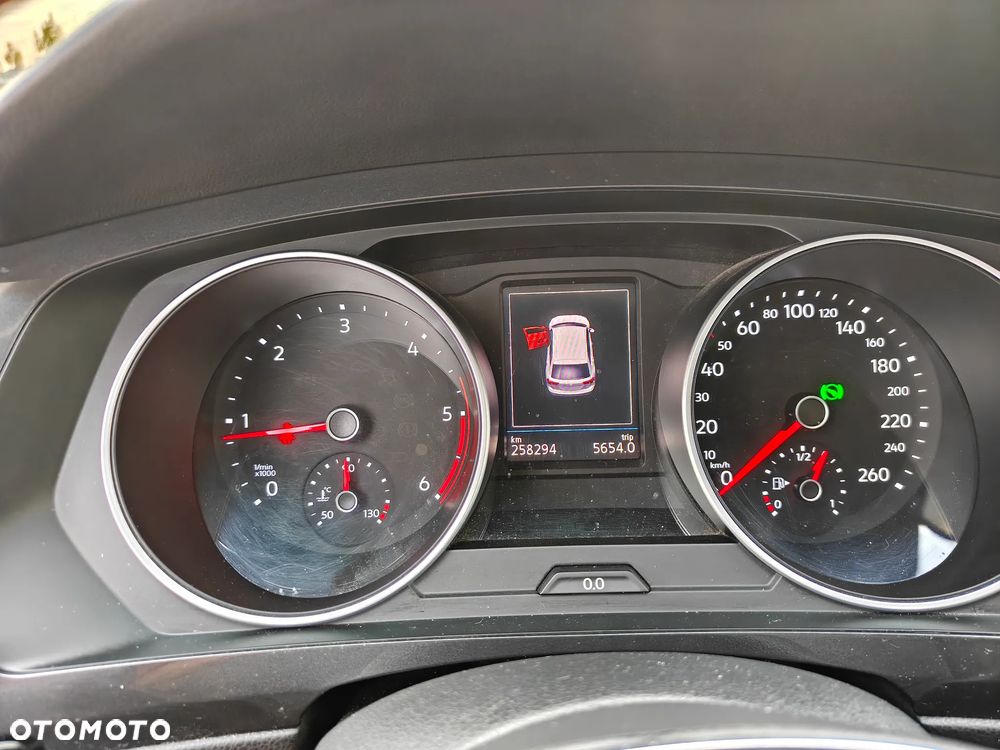 Volkswagen Tiguan - 31
