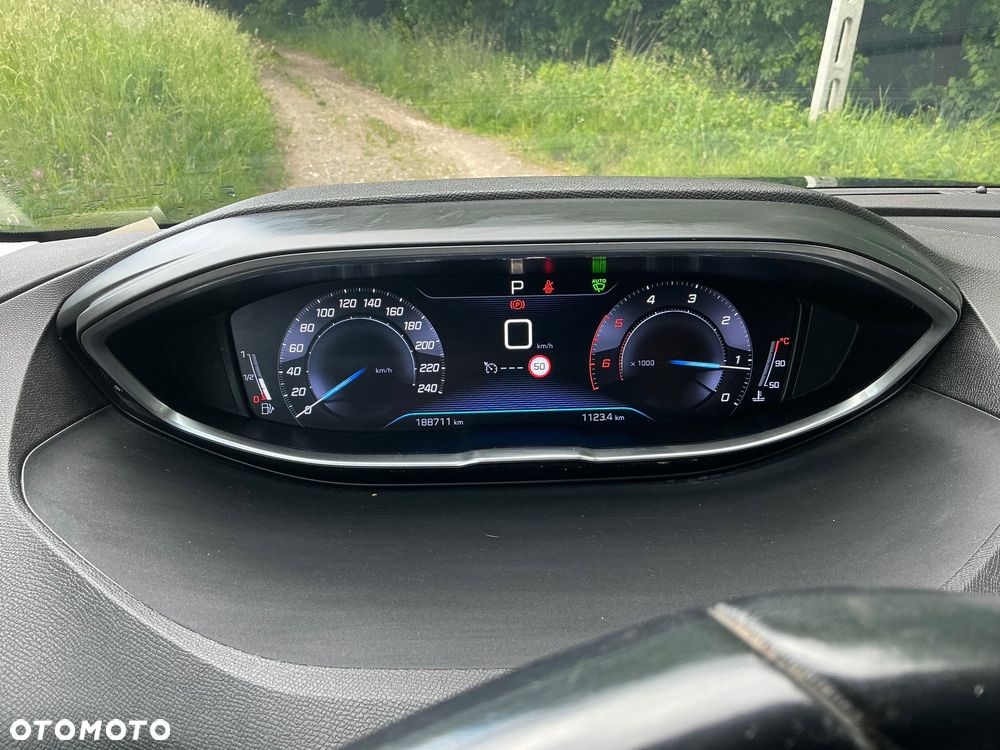Peugeot 3008 - 5