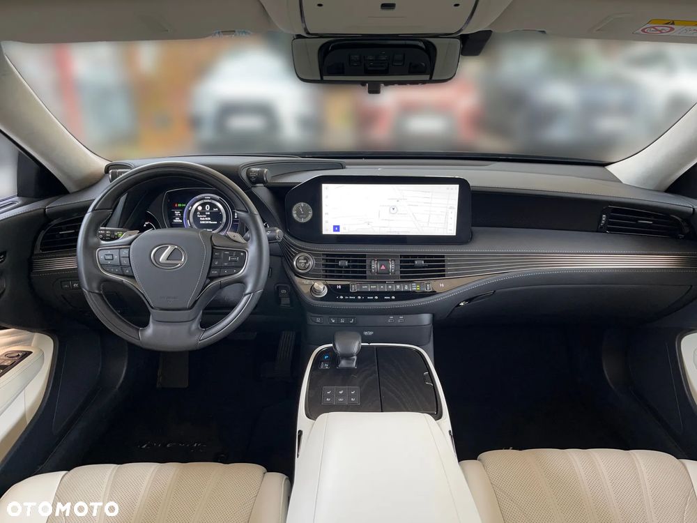 Lexus LS - 8