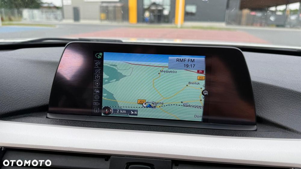 BMW Seria 3 325d - 14