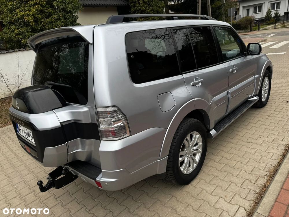 Mitsubishi Pajero 3.2 DI-D Automatik Diamant Edition - 12
