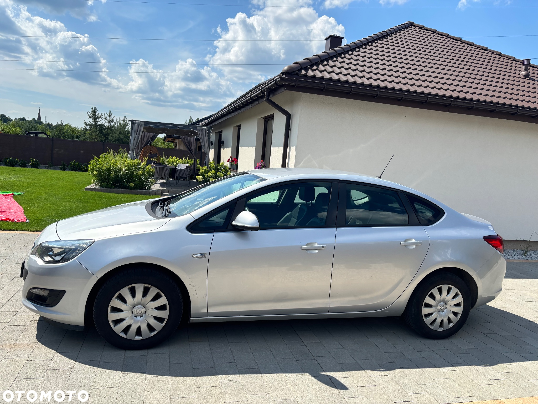 Opel Astra IV 1.4 T Essentia EU6 - 2