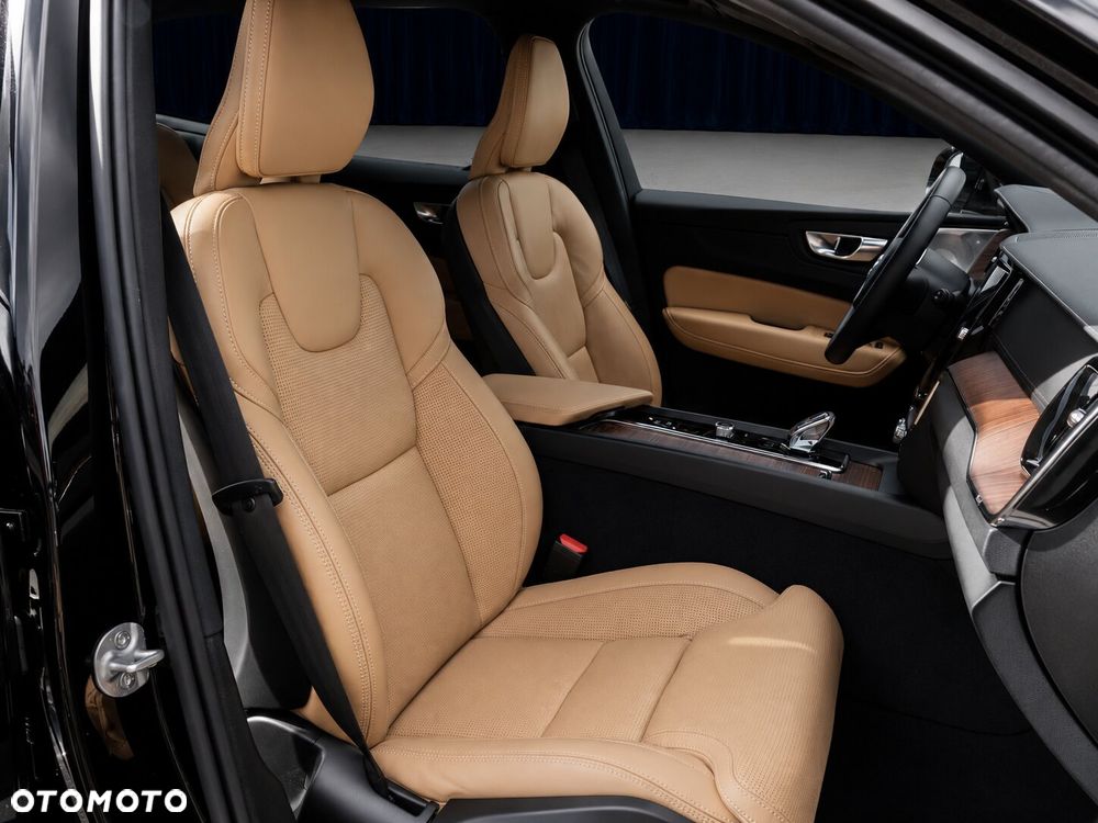 Volvo XC 60 B5 B AWD Ultra Dark - 7