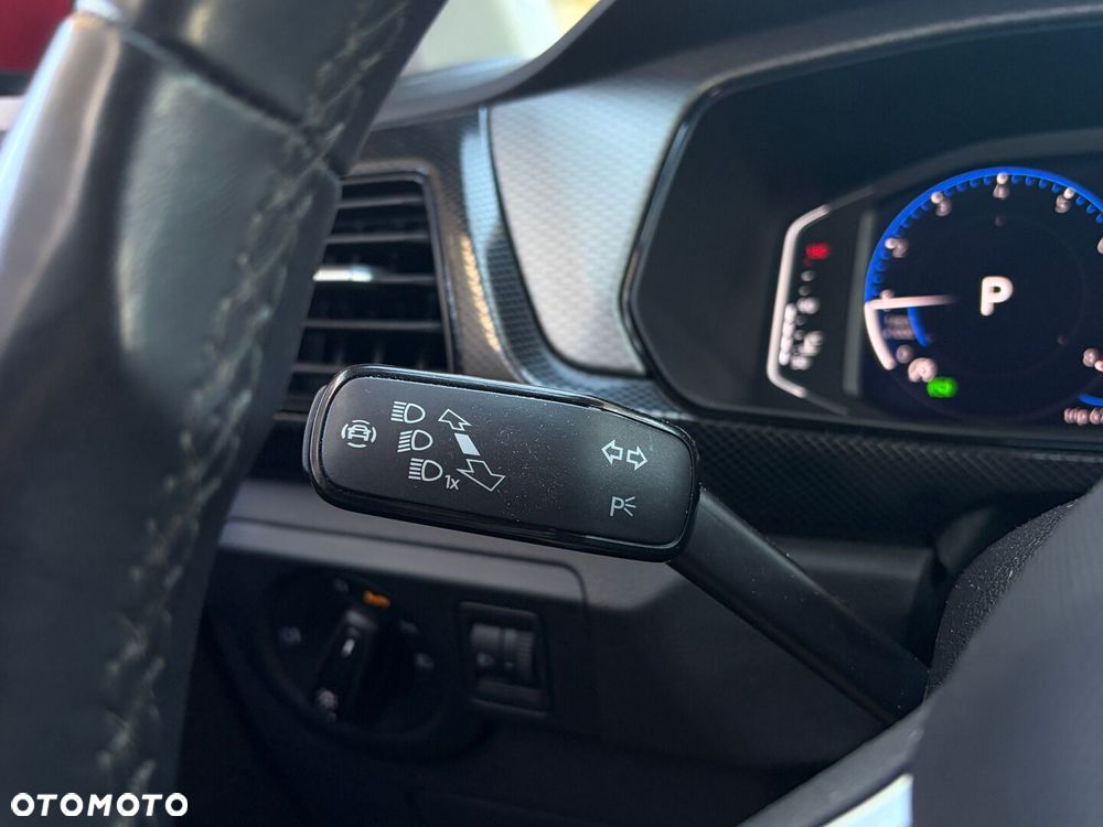 Volkswagen T-Cross 1.0 TSI Style DSG - 34