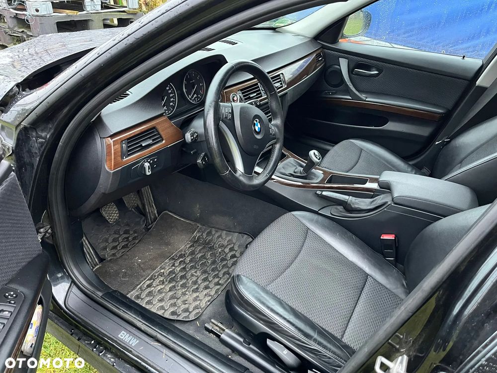 BMW Seria 3 318i Edition Sport - 6