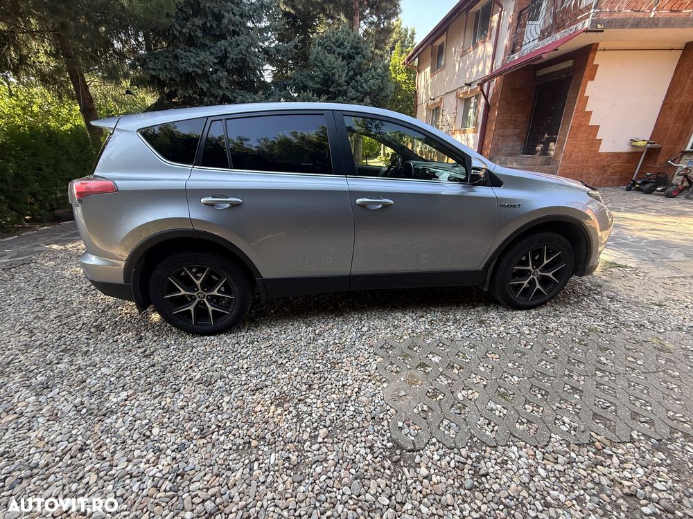 Toyota RAV4 - 7