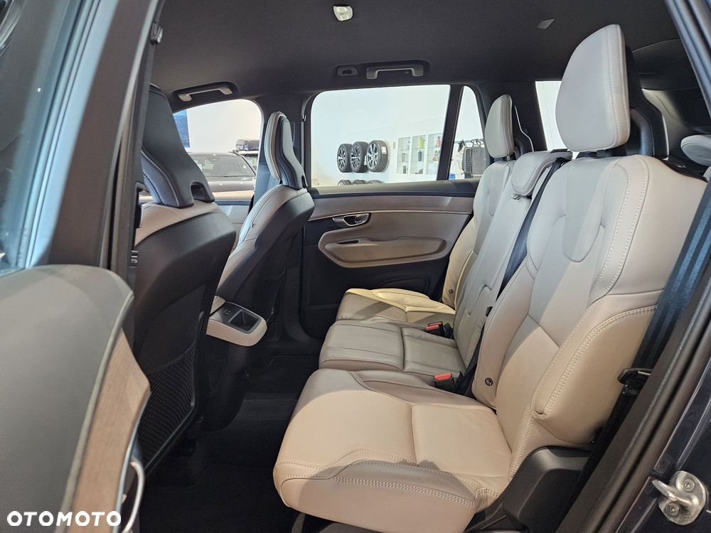 Volvo XC 90 - 18