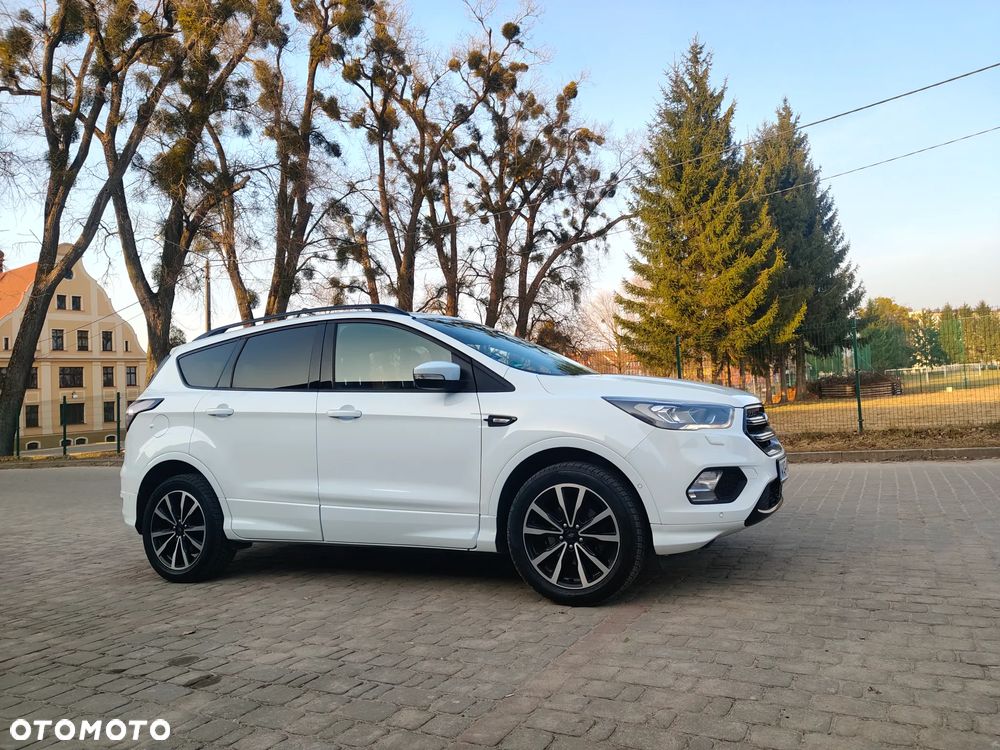 Ford Kuga 1.5 EcoBoost 2x4 ST-Line - 25