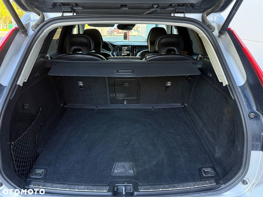 Volvo XC 60 B4 D Geartronic Momentum Pro - 13