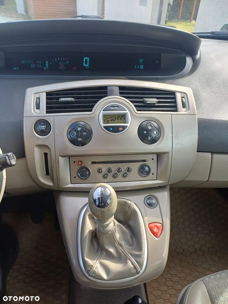 Renault Scenic 2.0 16V Expression - 10