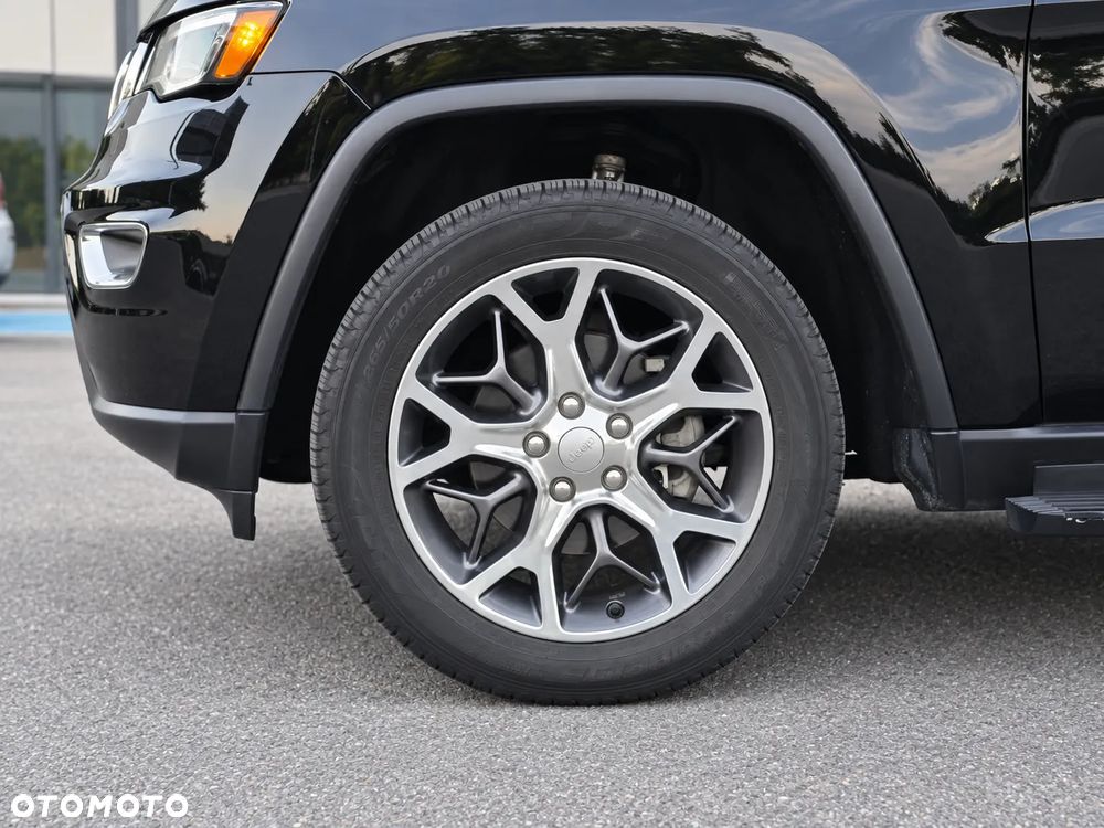 Jeep Grand Cherokee - 20