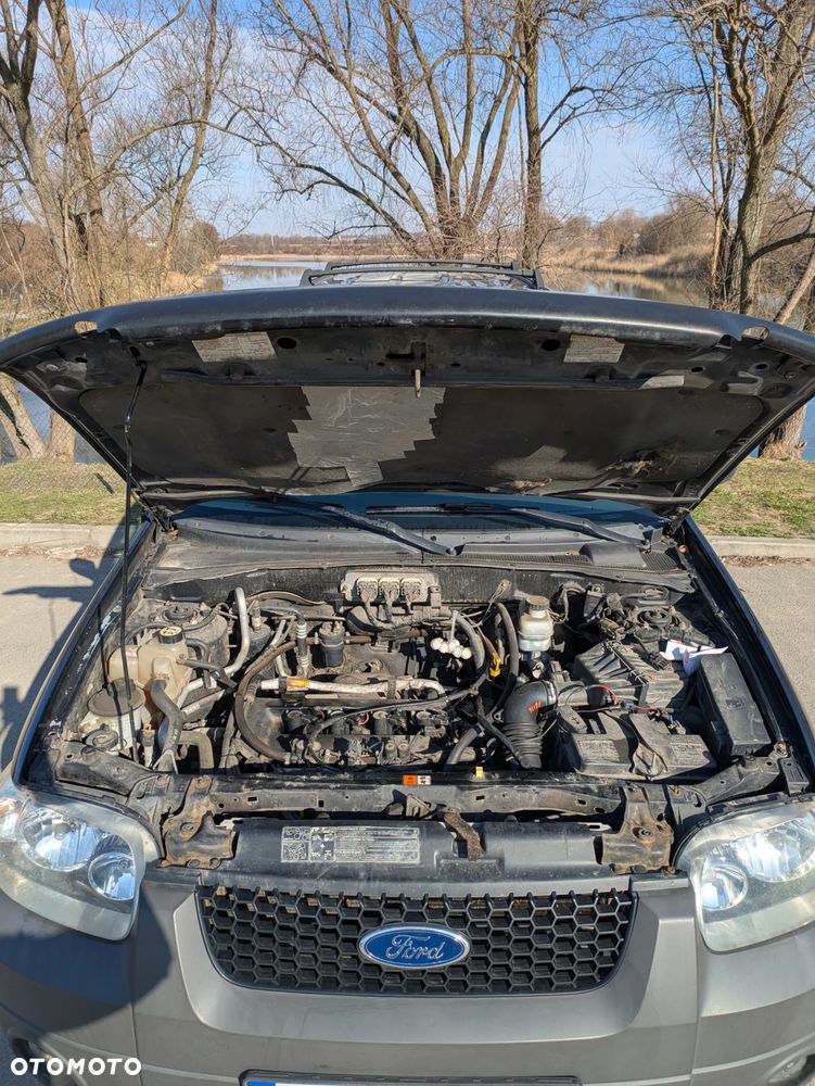 Ford Escape 2.3 XLS - 19