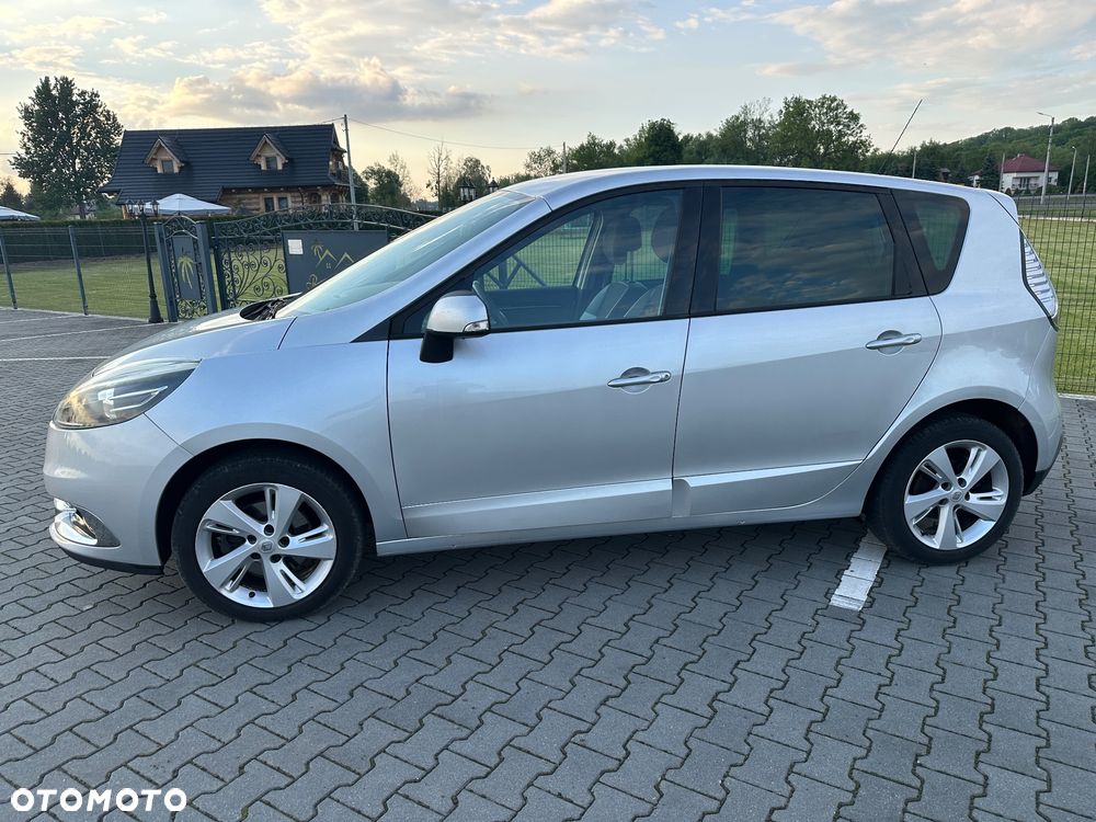 Renault Scenic 1.6 16V 110 Dynamique - 12