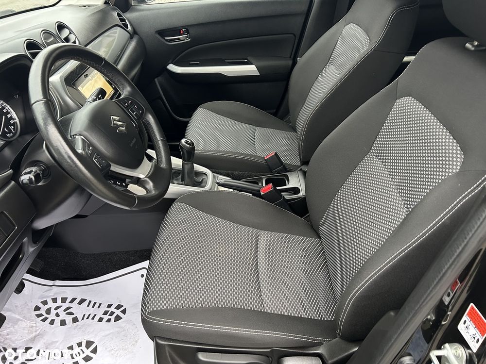 Suzuki Vitara 1.6 Premium 2WD - 22
