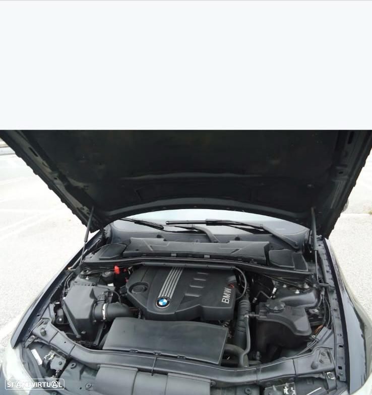 BMW 320 2010 photo 3