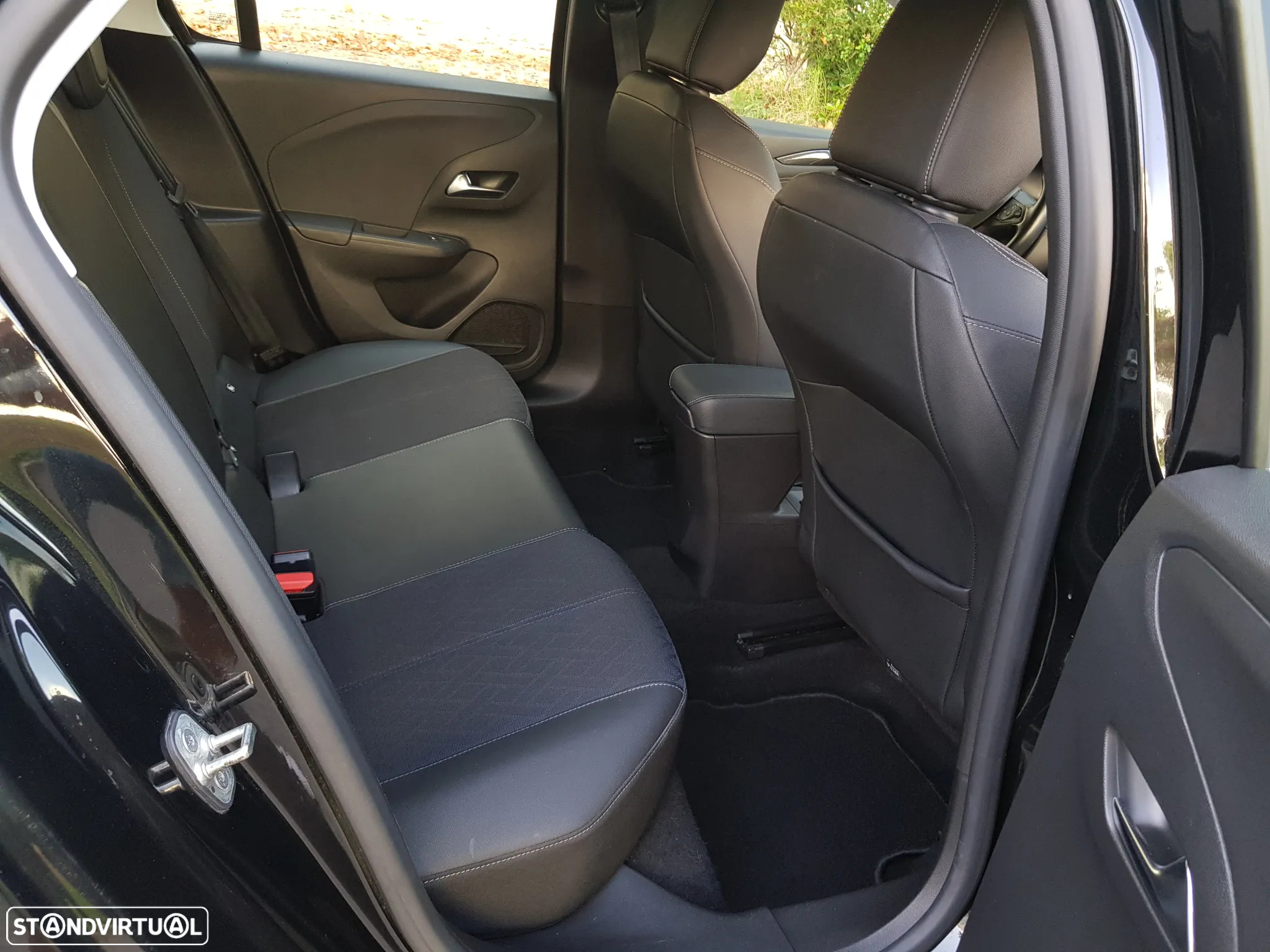 Opel Corsa 1.5 D Elegance - 38