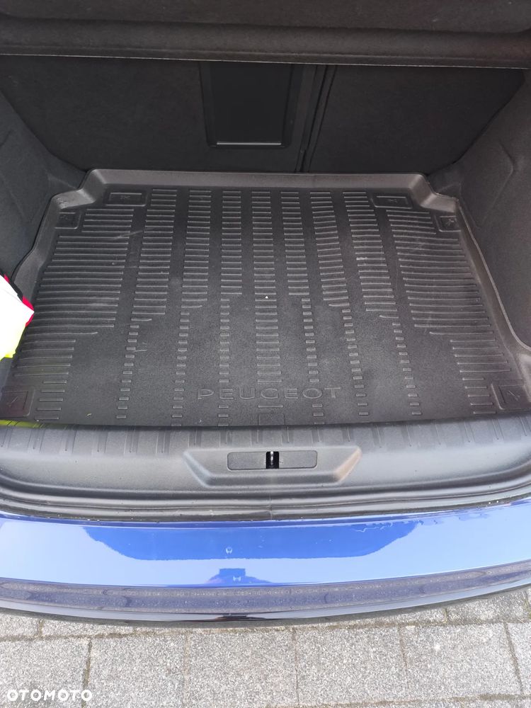 Peugeot 308 BlueHDi 130 EAT8 GT - 30