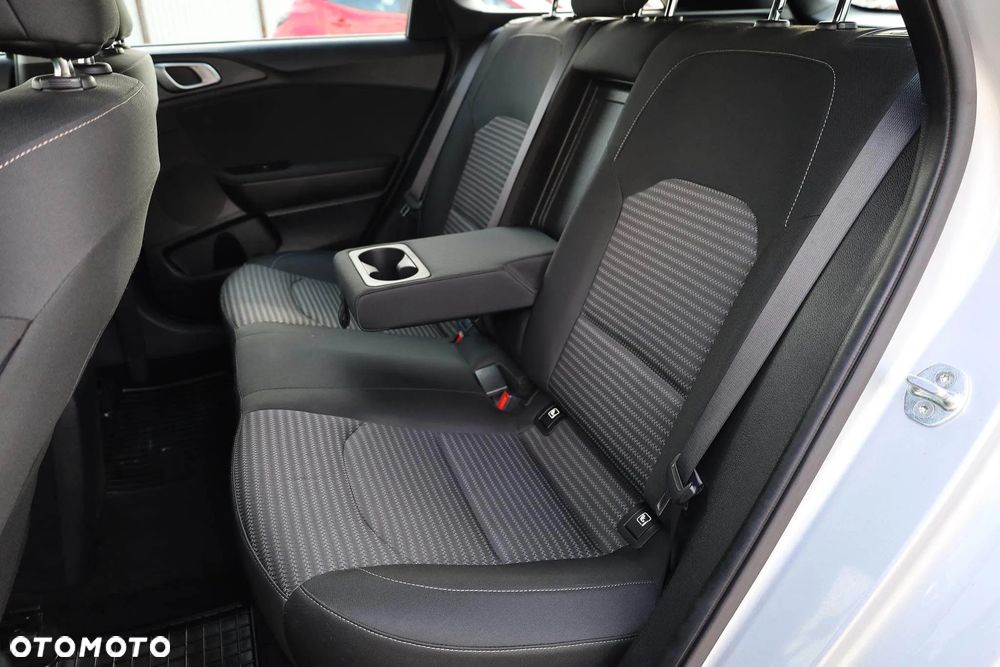 Kia Ceed 1.5 T-GDI M - 36
