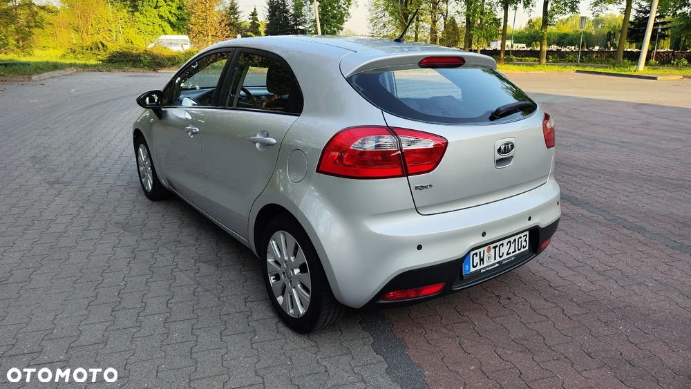 Kia Rio 1.4 Edition 7 - 6
