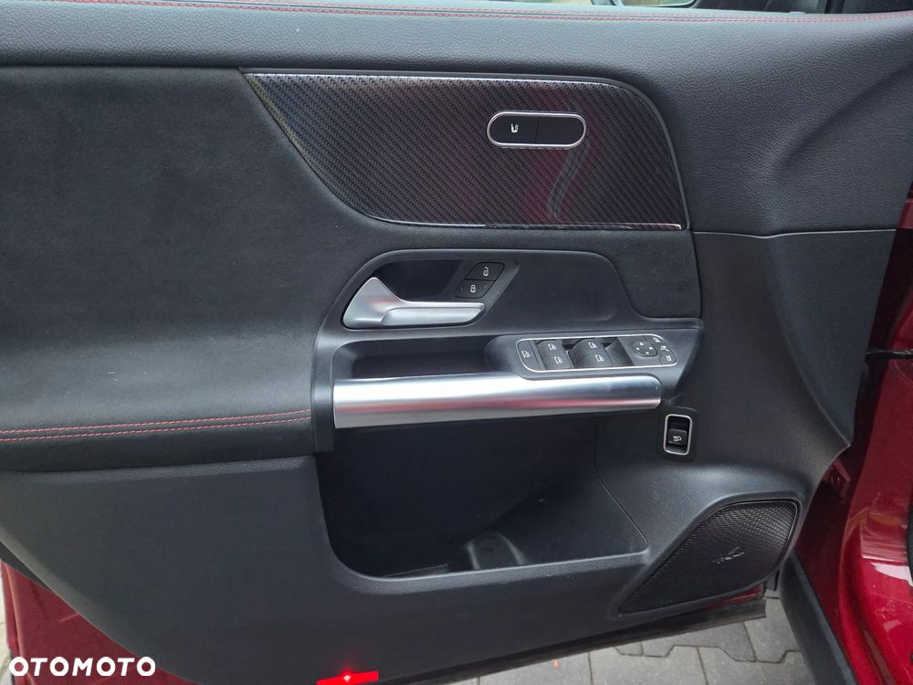 Mercedes-Benz GLA 250 AMG Line - 19