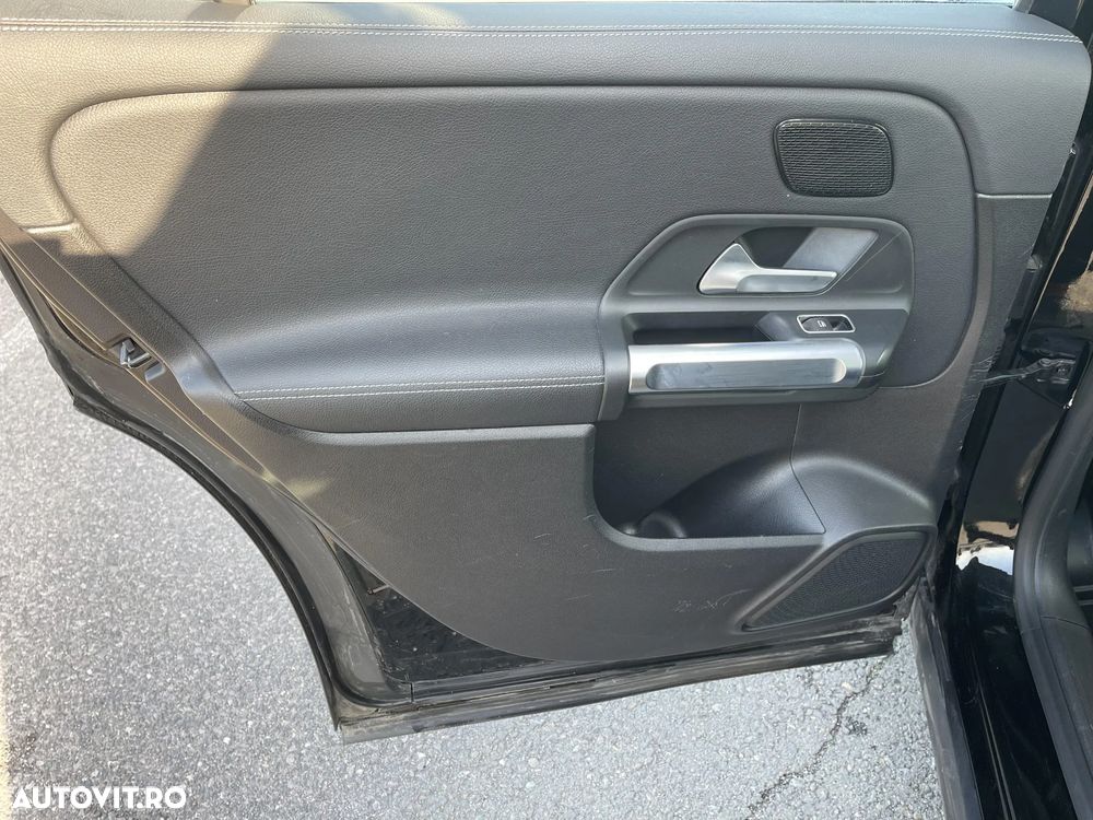 Mercedes-Benz GLB - 22