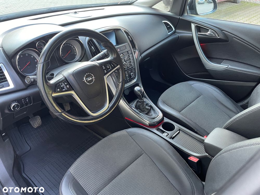 Opel Astra 1.7 CDTI Cosmo - 14